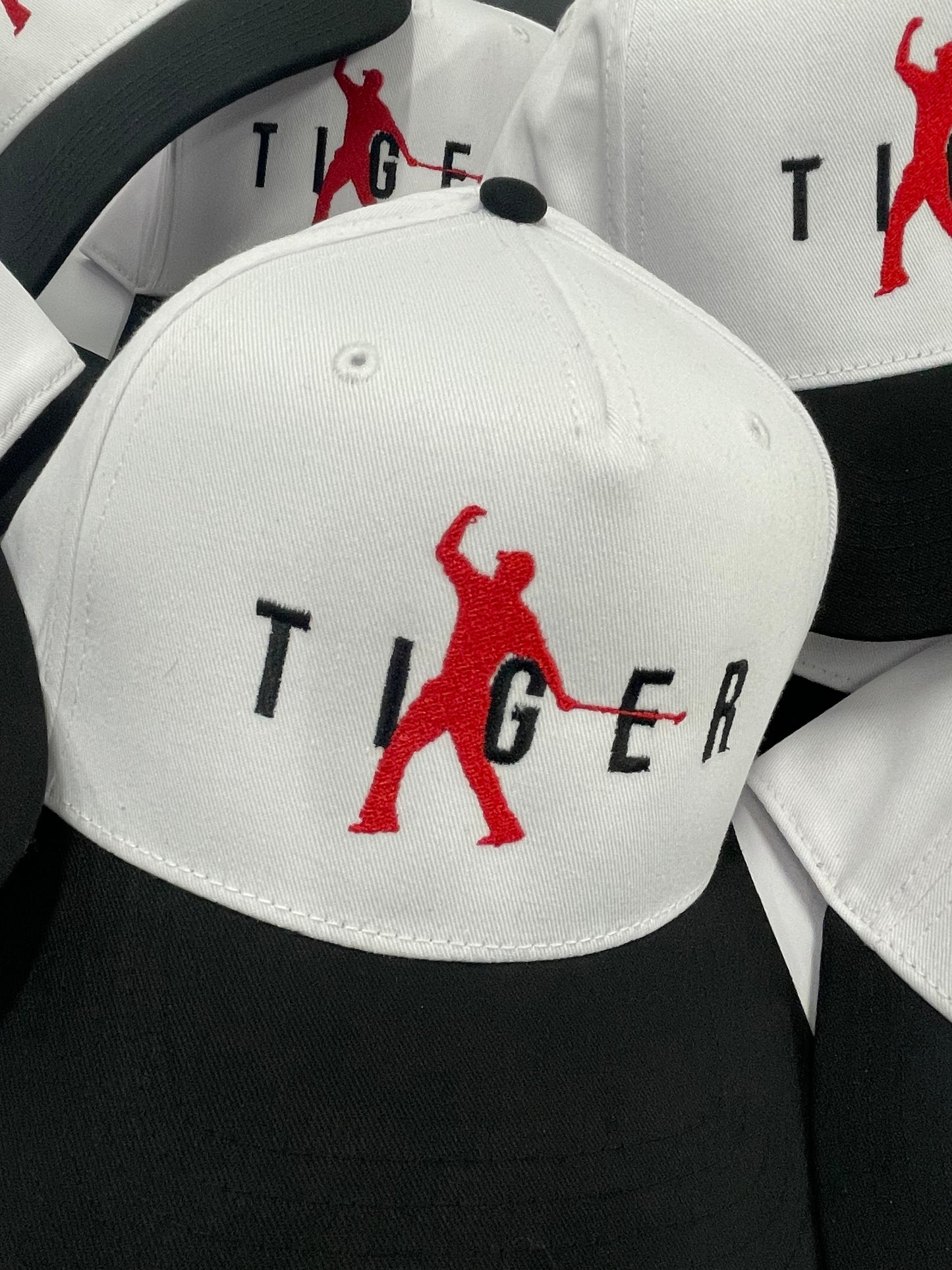VINTAGE TIGER REIMAGINED SNAPBACK HAT - WHITE/BLACK/RED